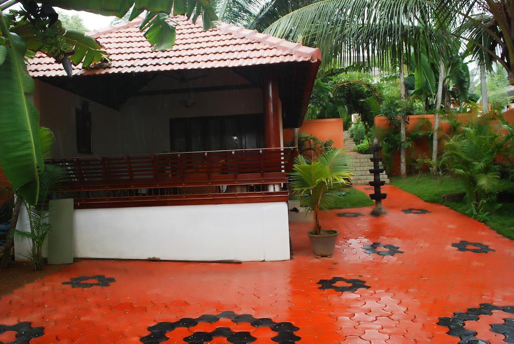 קובאלאם Chakra Ayurvedic Resort מראה חיצוני תמונה